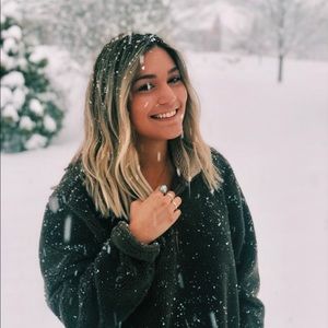 Meet your Posher, Isabel